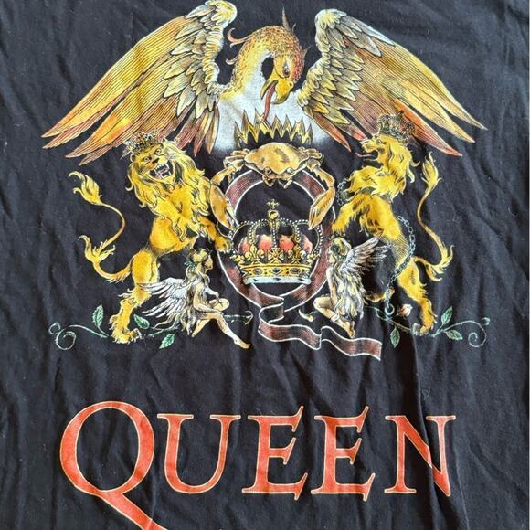 Queen Official Classic Crest T-Shirt Tee, Size Medium - Picture 4 of 4